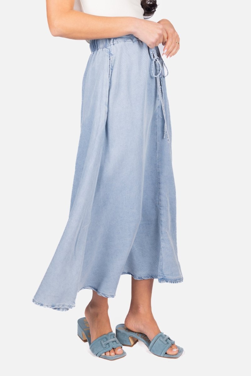 Ariya Skirt (Chambray) – Yakira Bella