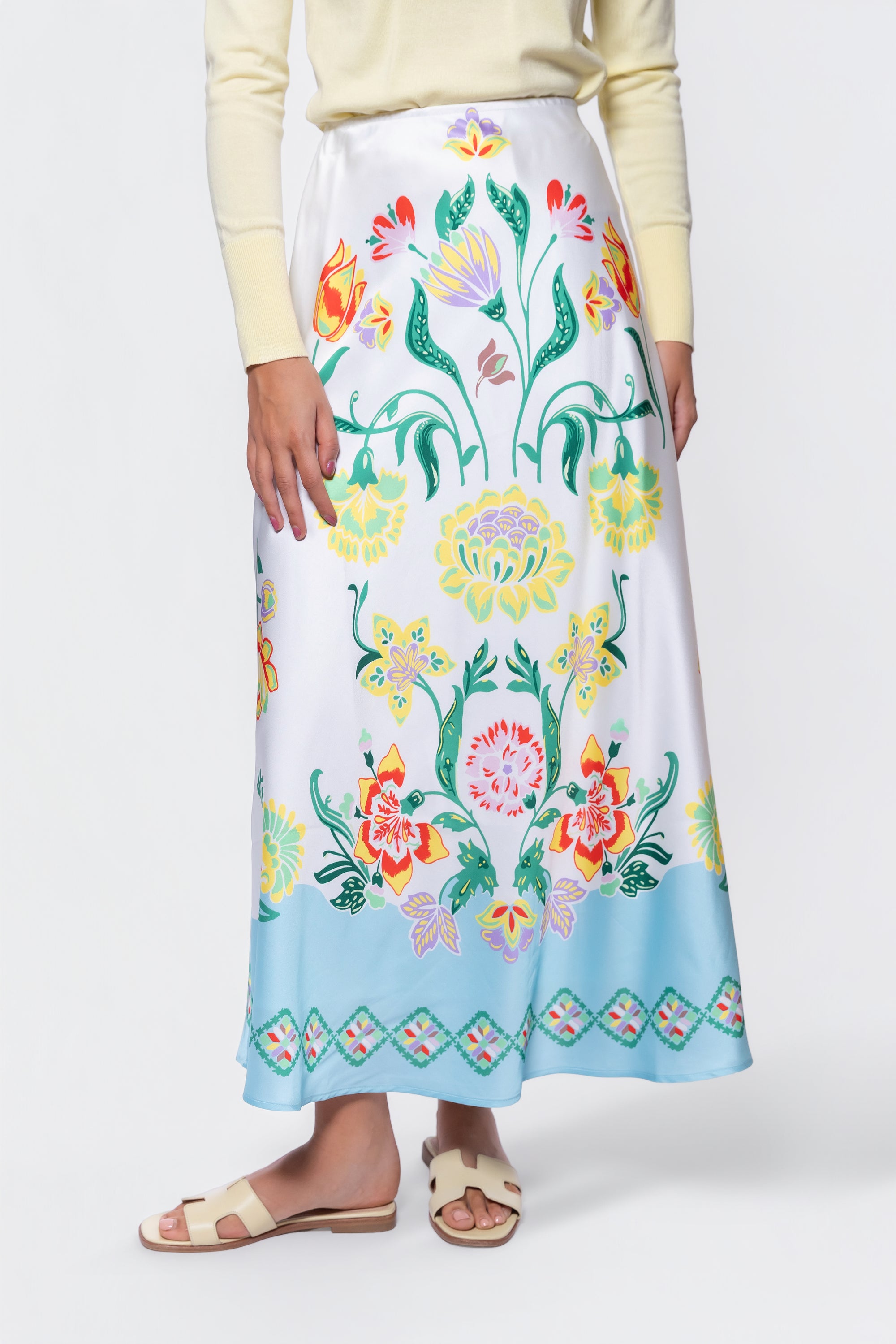 Lisa Skirt (White Pattern)