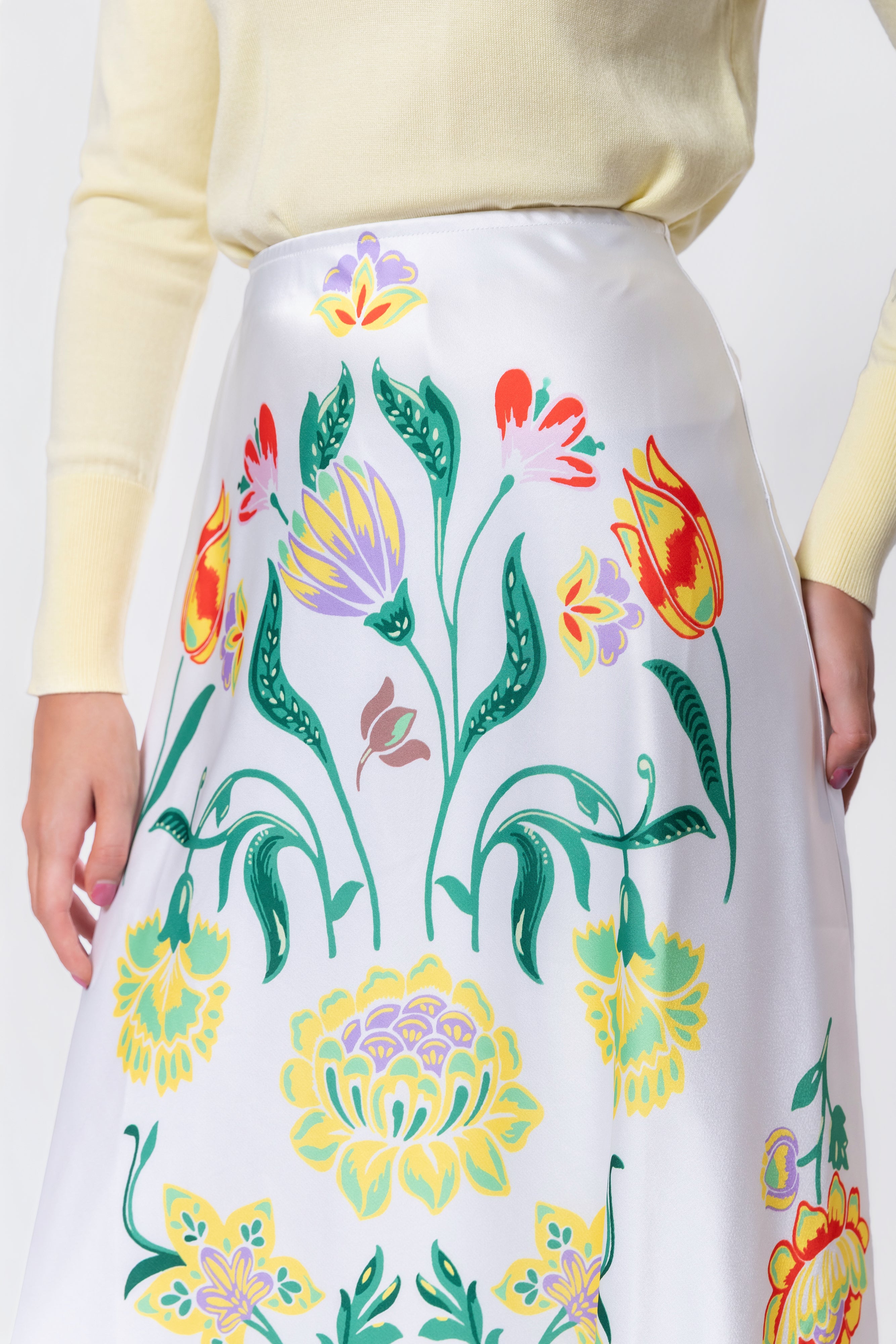 Lisa Skirt (White Pattern) – Yakira Bella