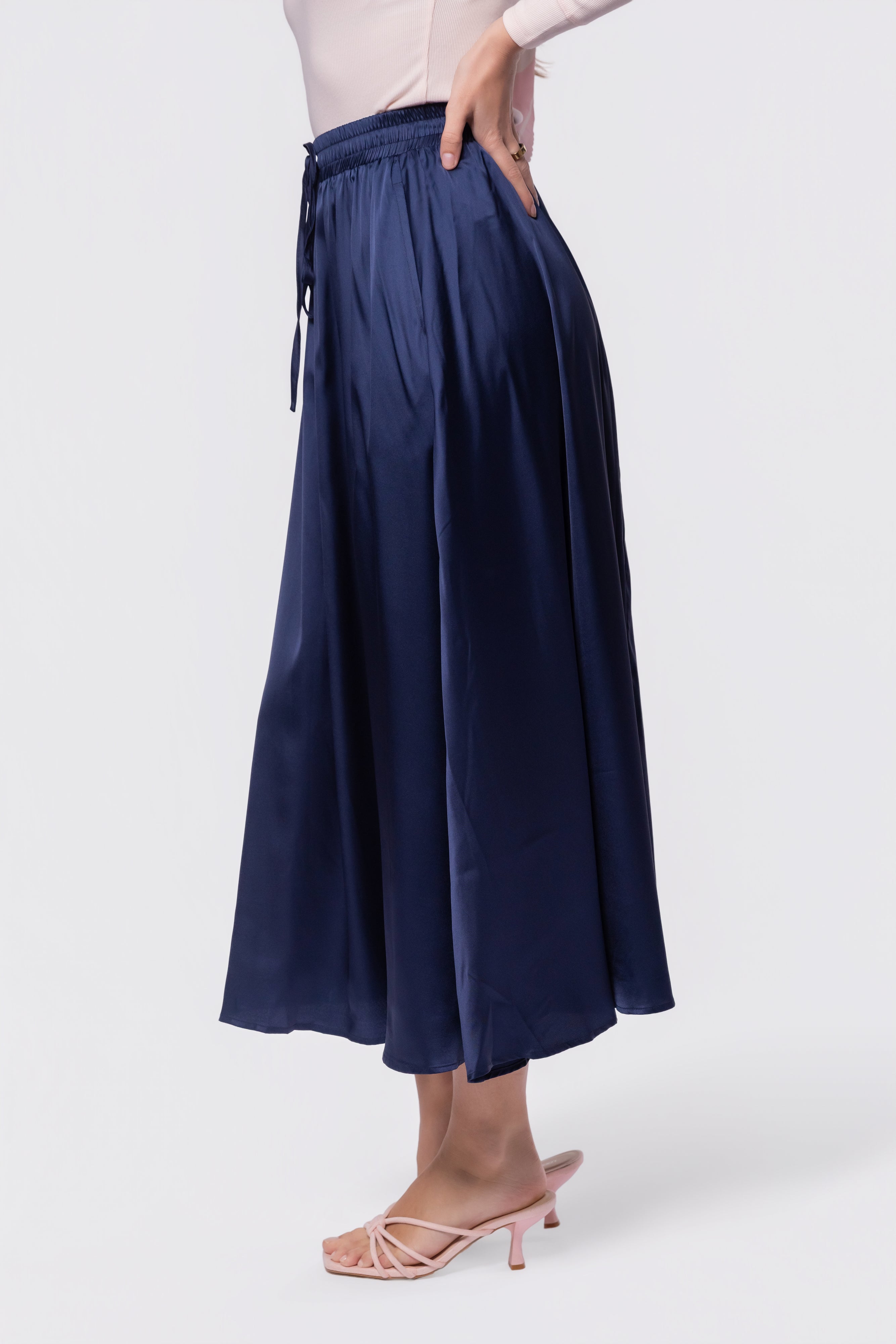 Rita Skirt (Navy) – Yakira Bella
