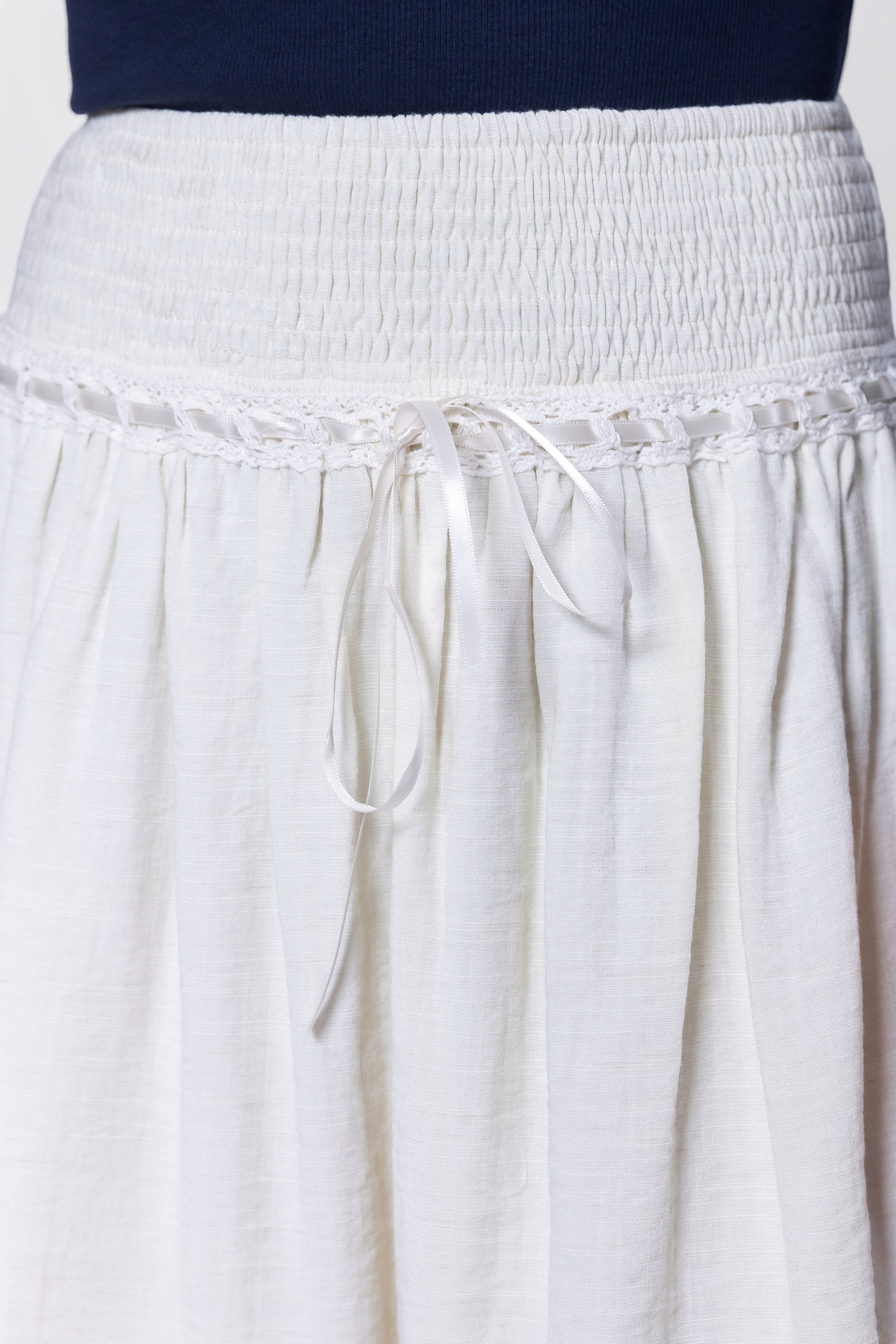 Avery Skirt 23" (Off White)
