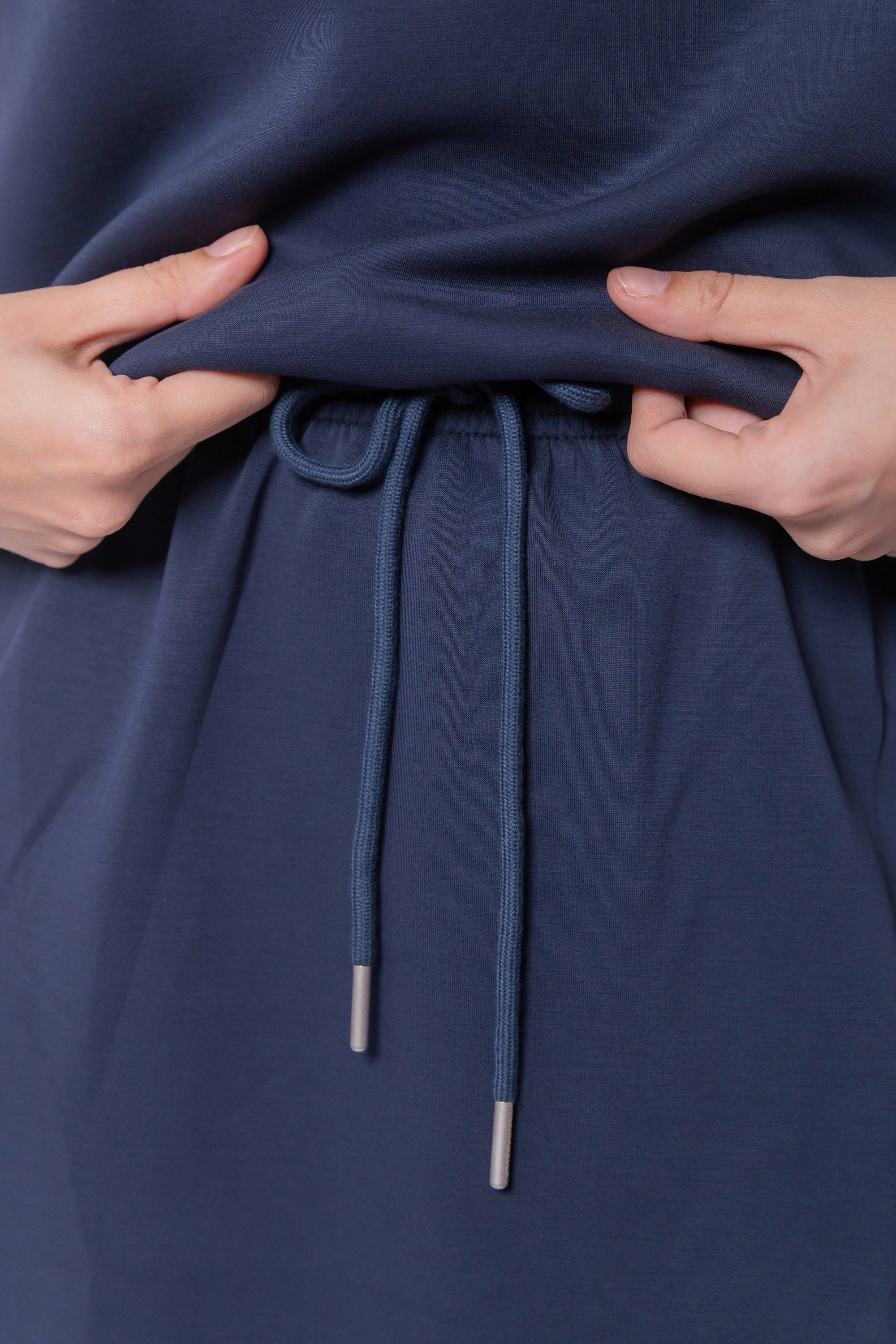 Mina Skirt 20" (Navy)