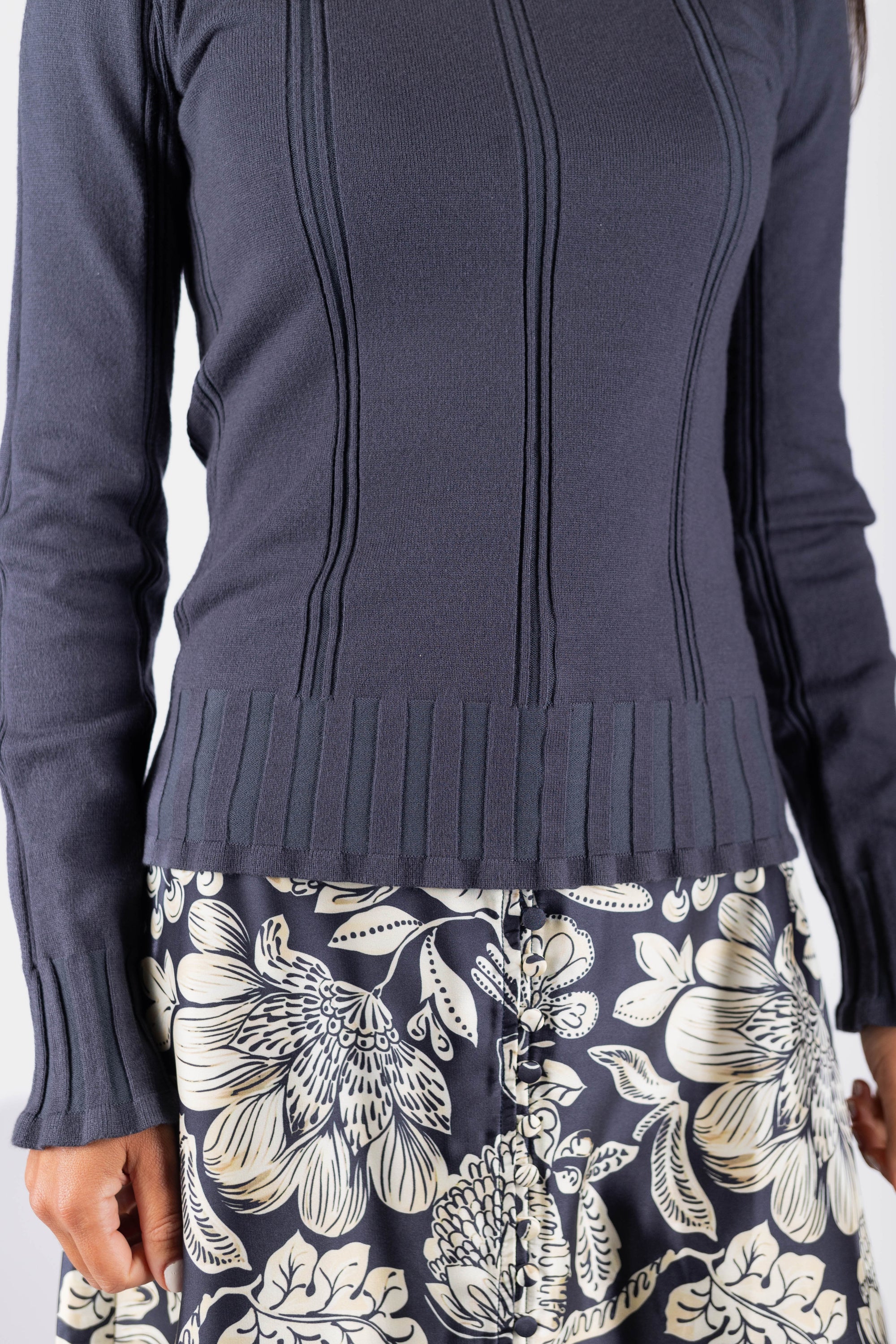 Claire Top (Dark Grey)