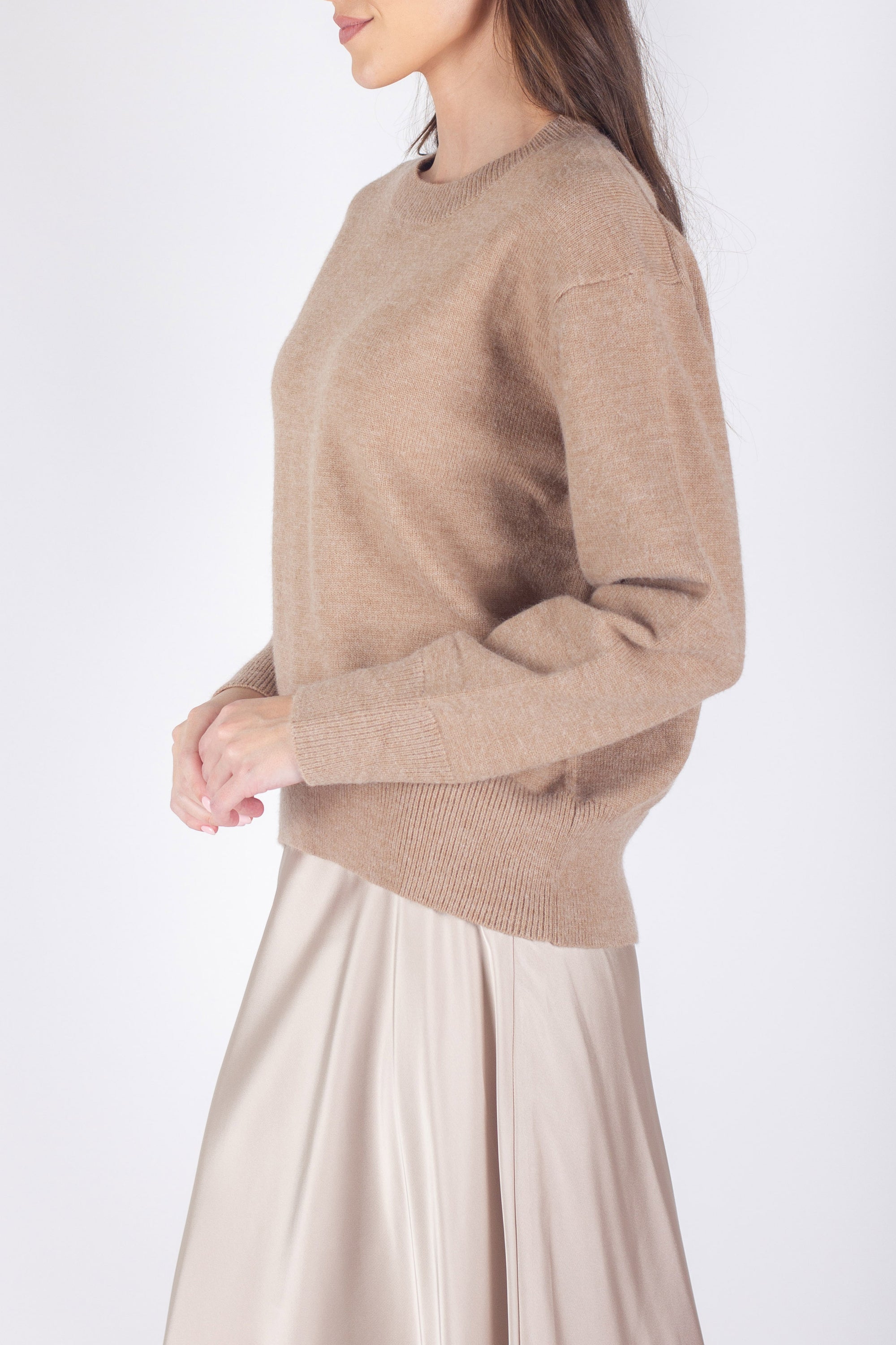 OVERSIZED SWEATER (LIGHT BROWN) - Yakira Bella