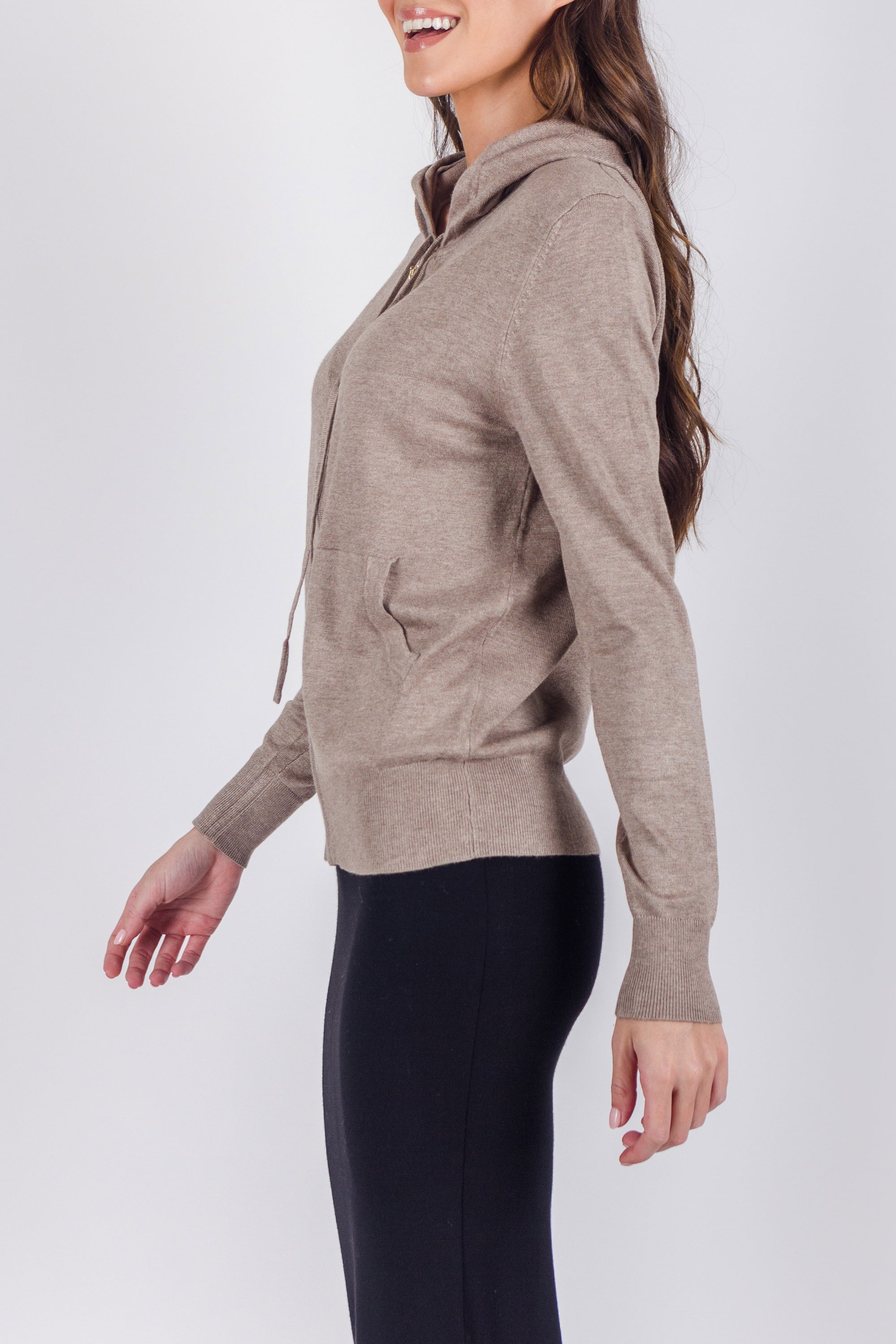 ZOE SWEATER (BEIGE) - Yakira Bella