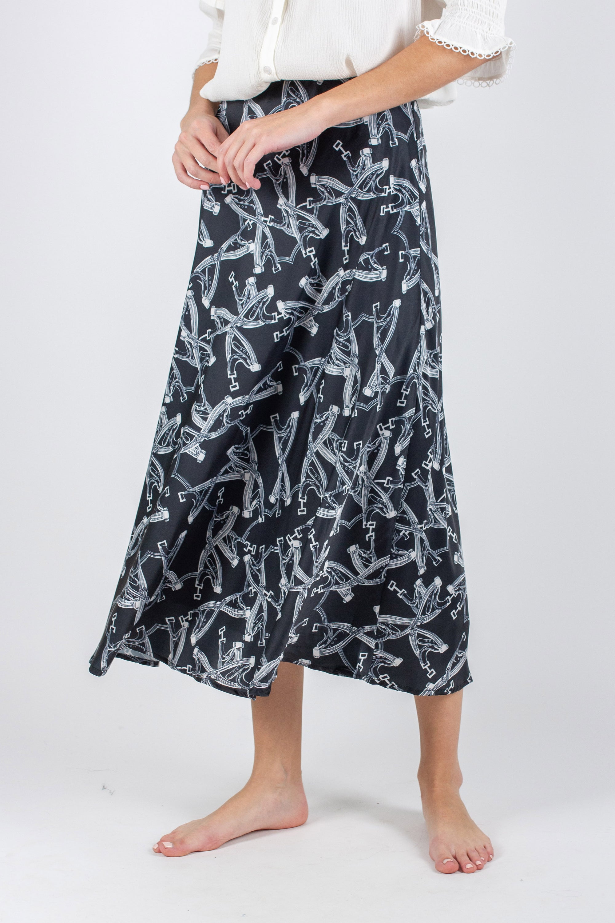 DAKOTA SKIRT (BLACK/WHITE) - Yakira Bella