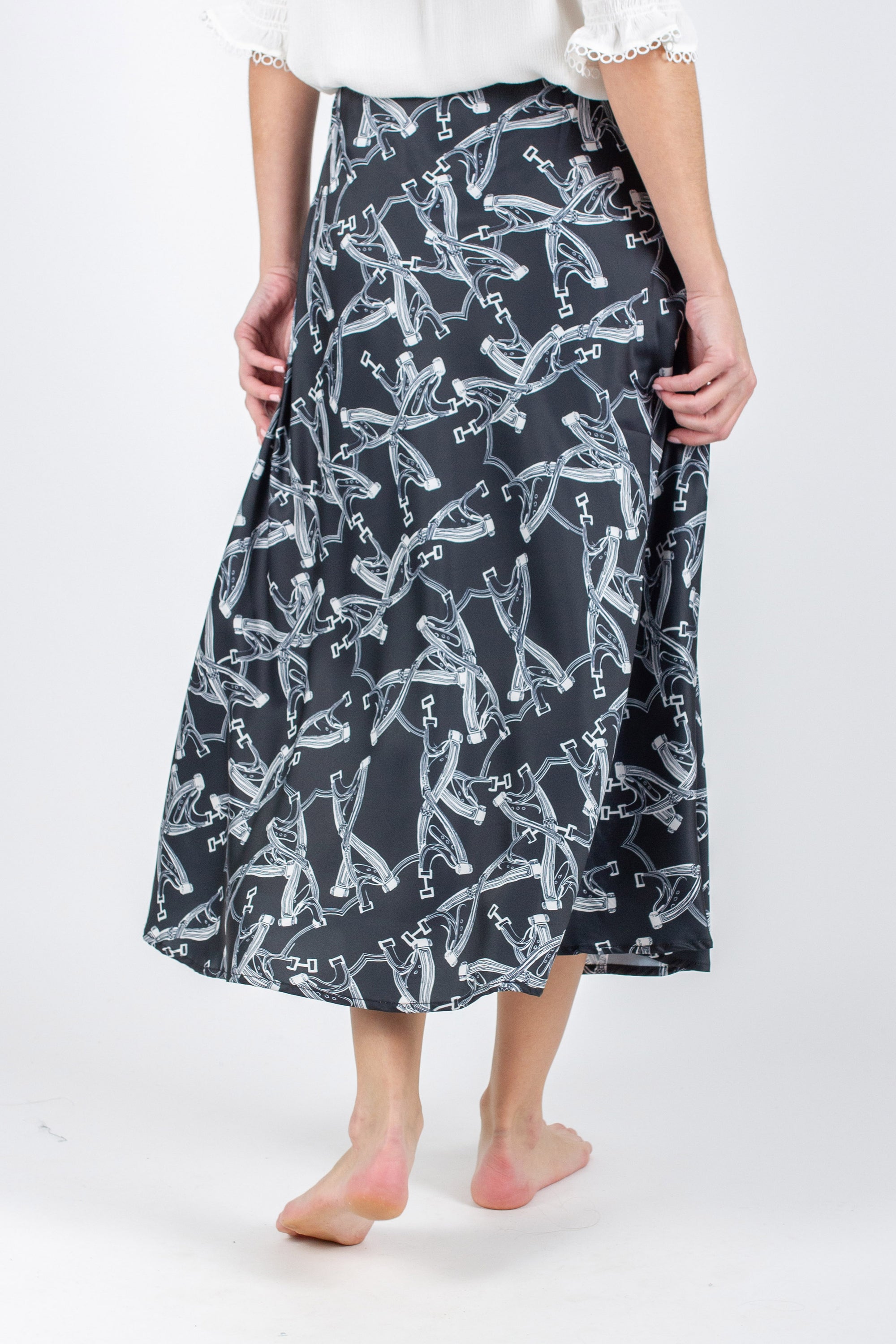 DAKOTA SKIRT (BLACK/WHITE) - Yakira Bella