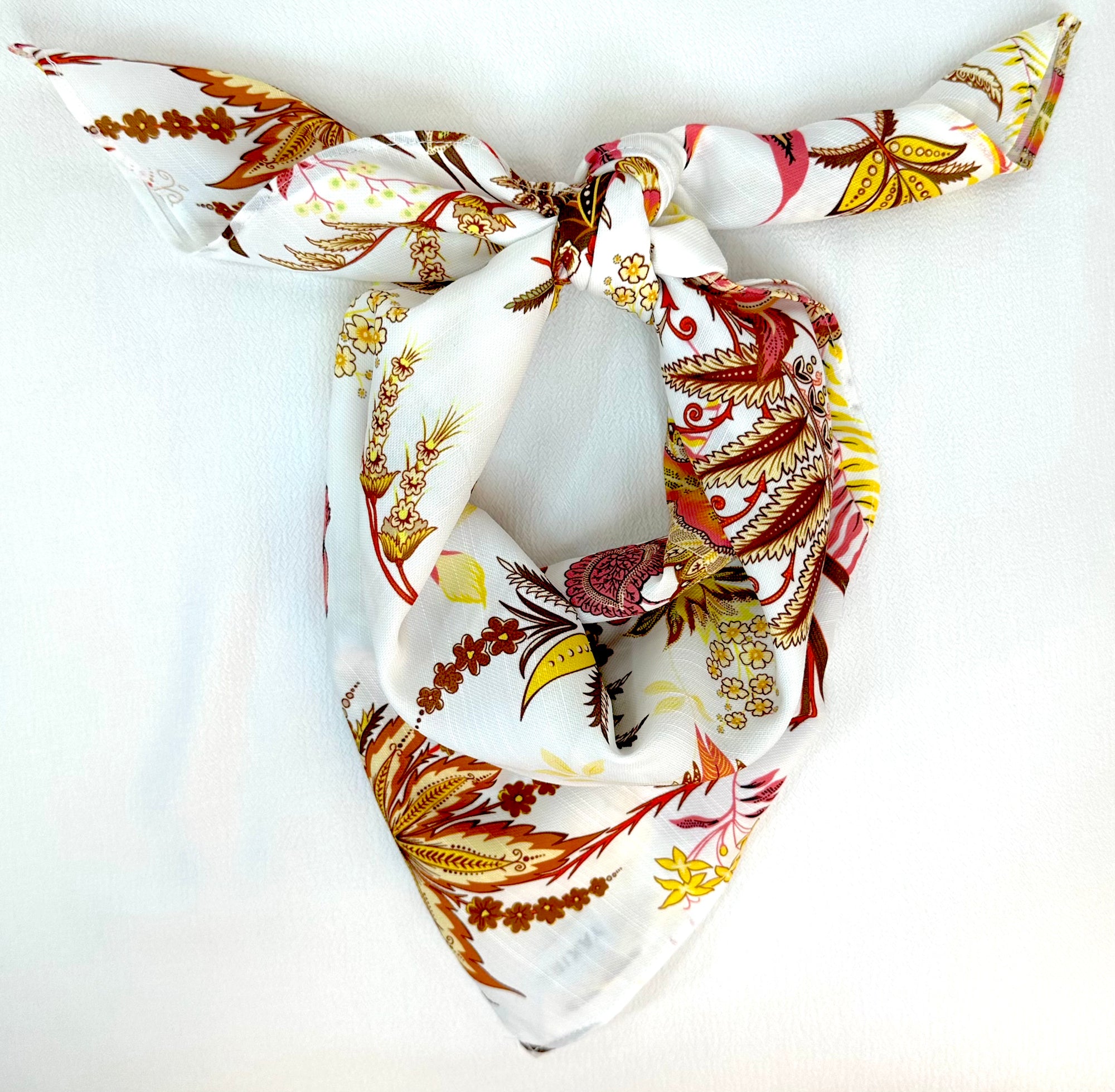 SQUARE HEAD SCARF (WHITE PATTERN) - Yakira Bella