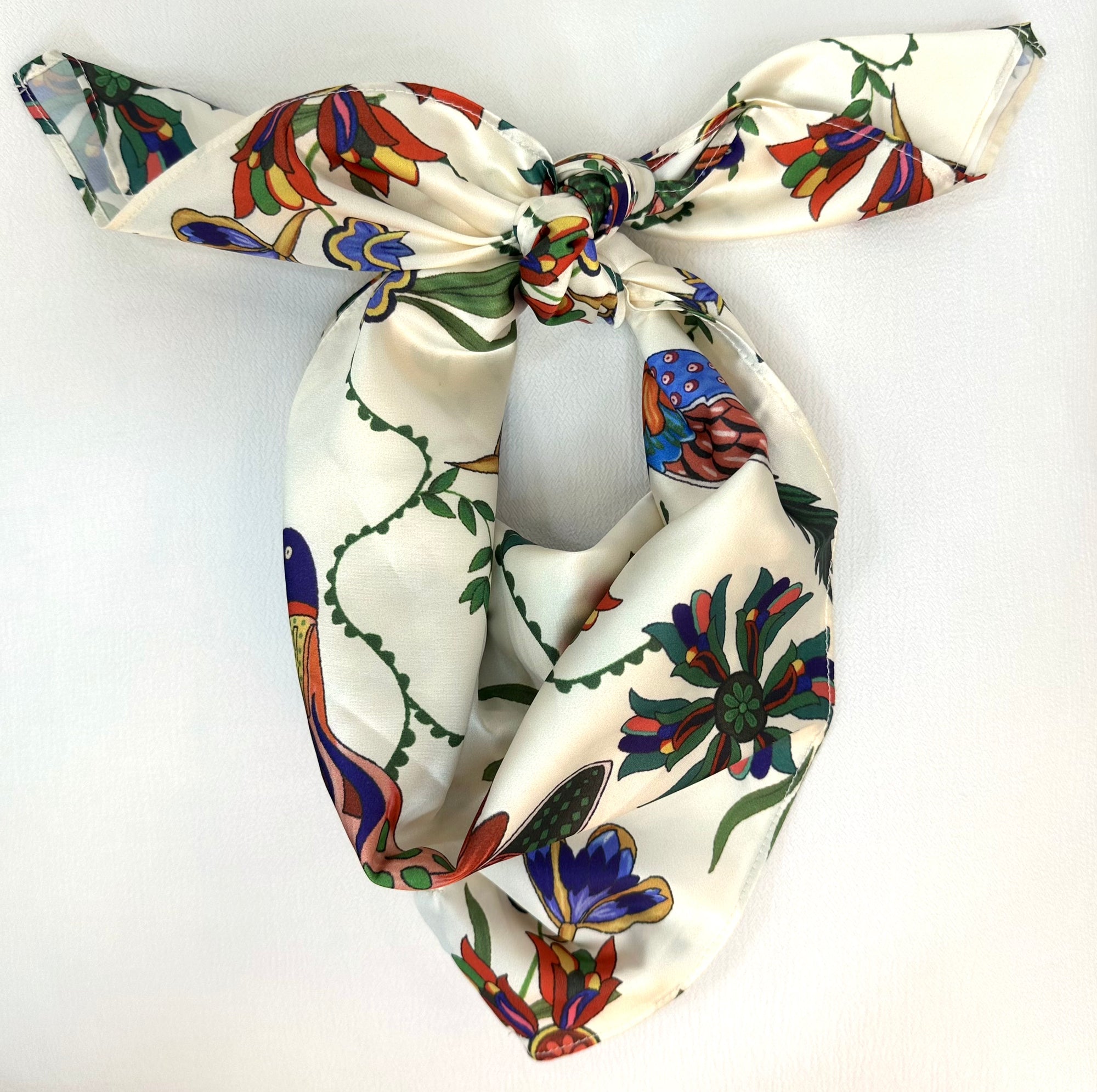 SQUARE HEAD SCARF (IVORY PATTERN) - Yakira Bella