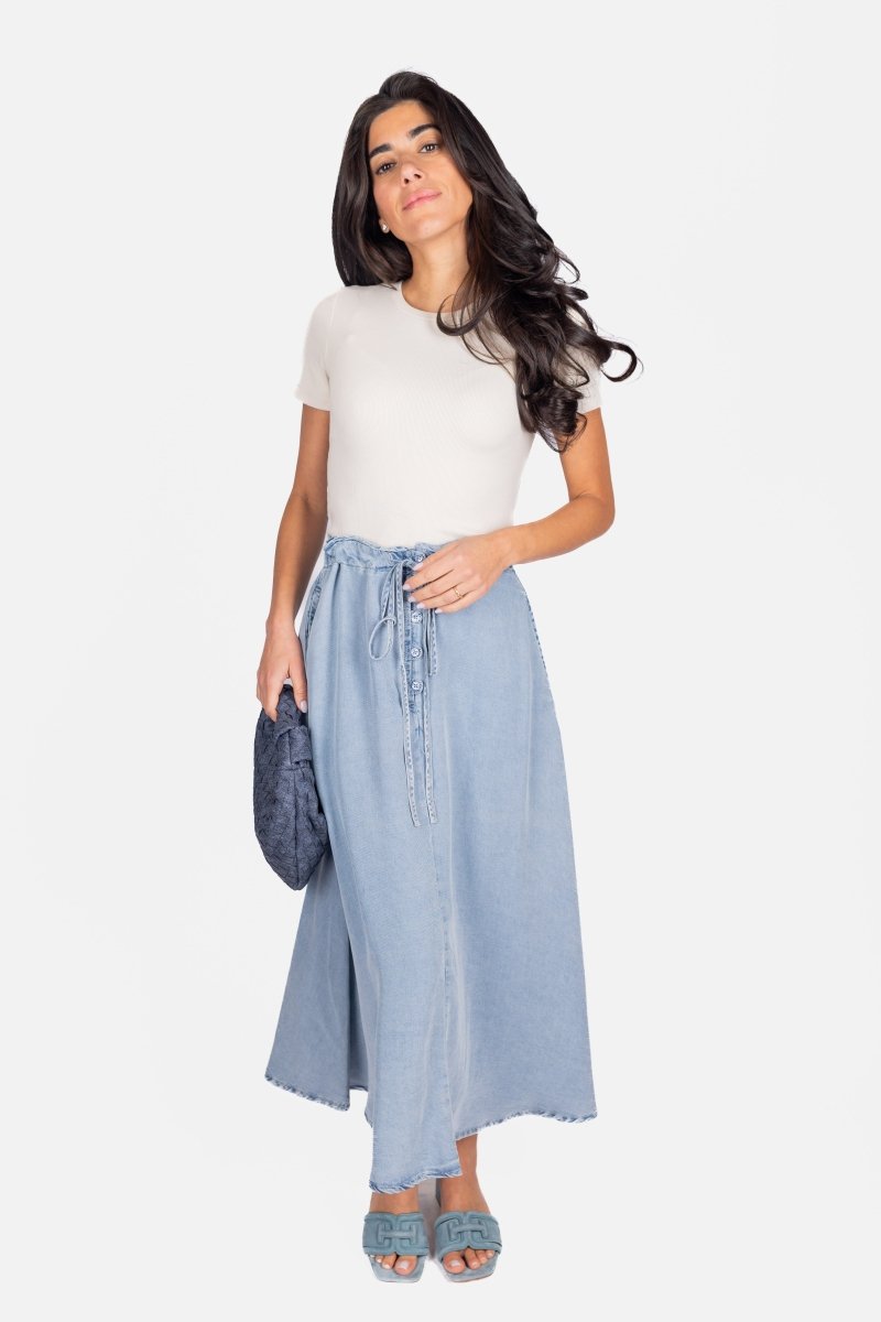 Ariya Skirt (Chambray) – Yakira Bella