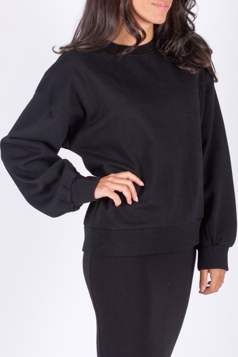 CREWNECK SWEATSHIRT (BLACK) - Top - Yakira Bella