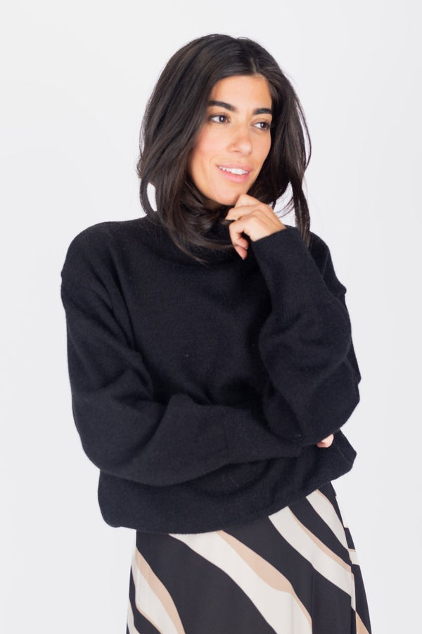 JENNIFER SWEATER (BLACK) - Top - Yakira Bella