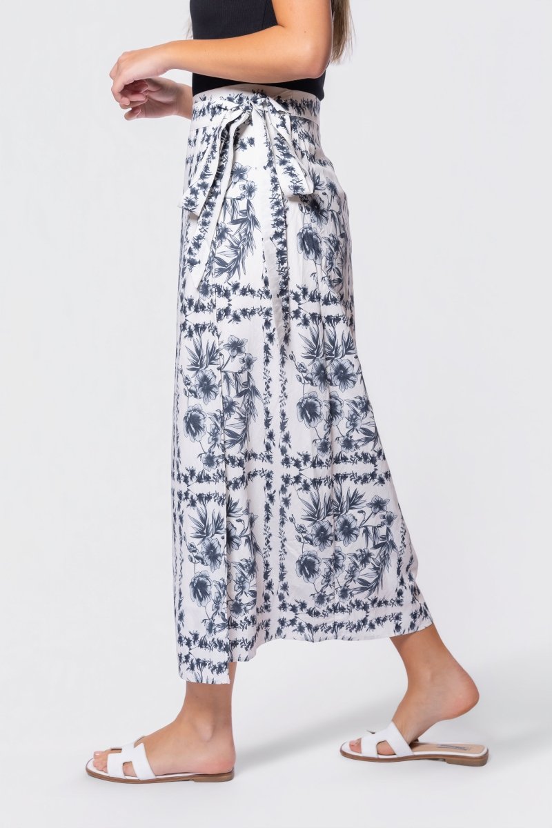 Leila Skirt (White/Black) - Skirt - Yakira Bella