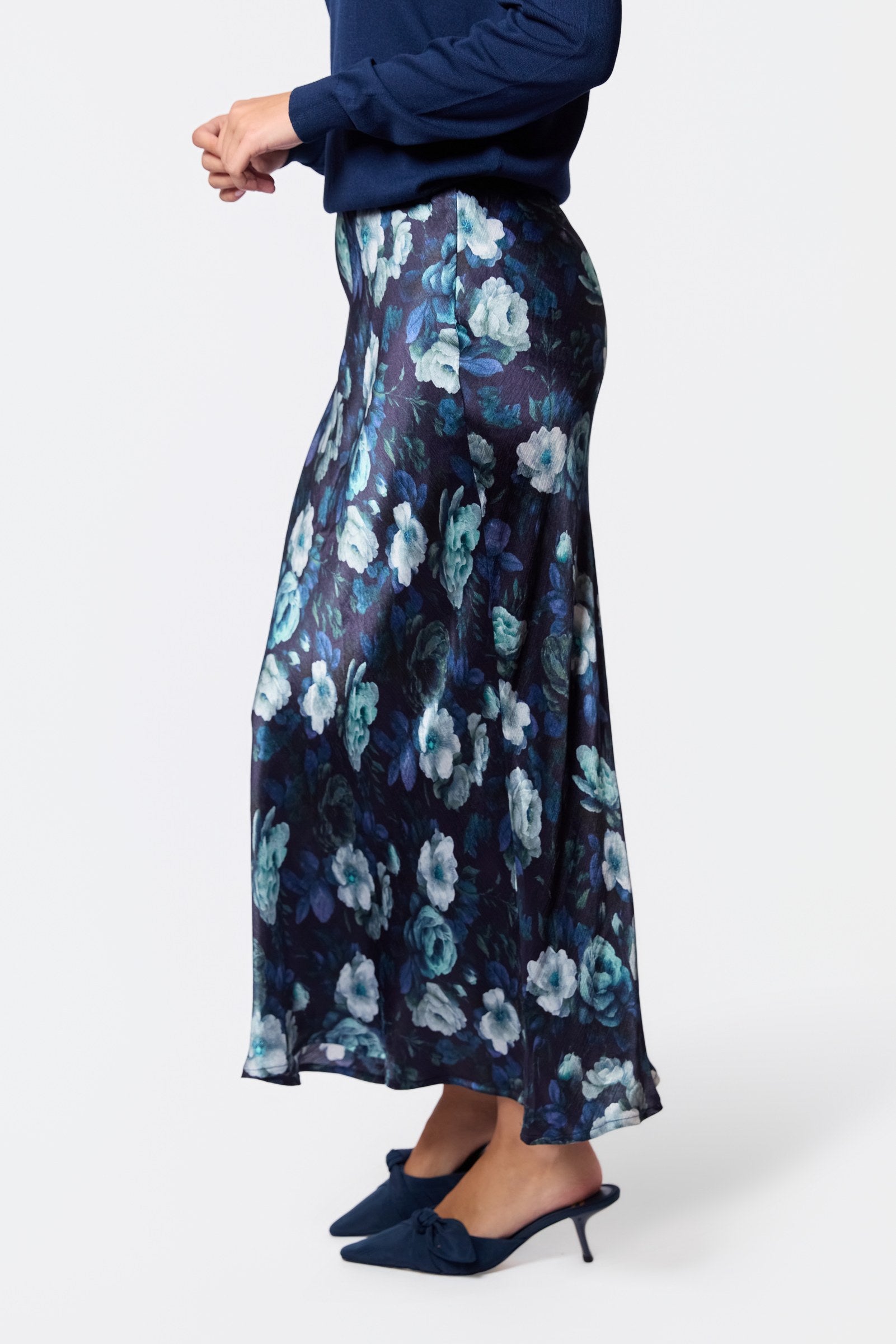 Christa Skirt (Black Ground)