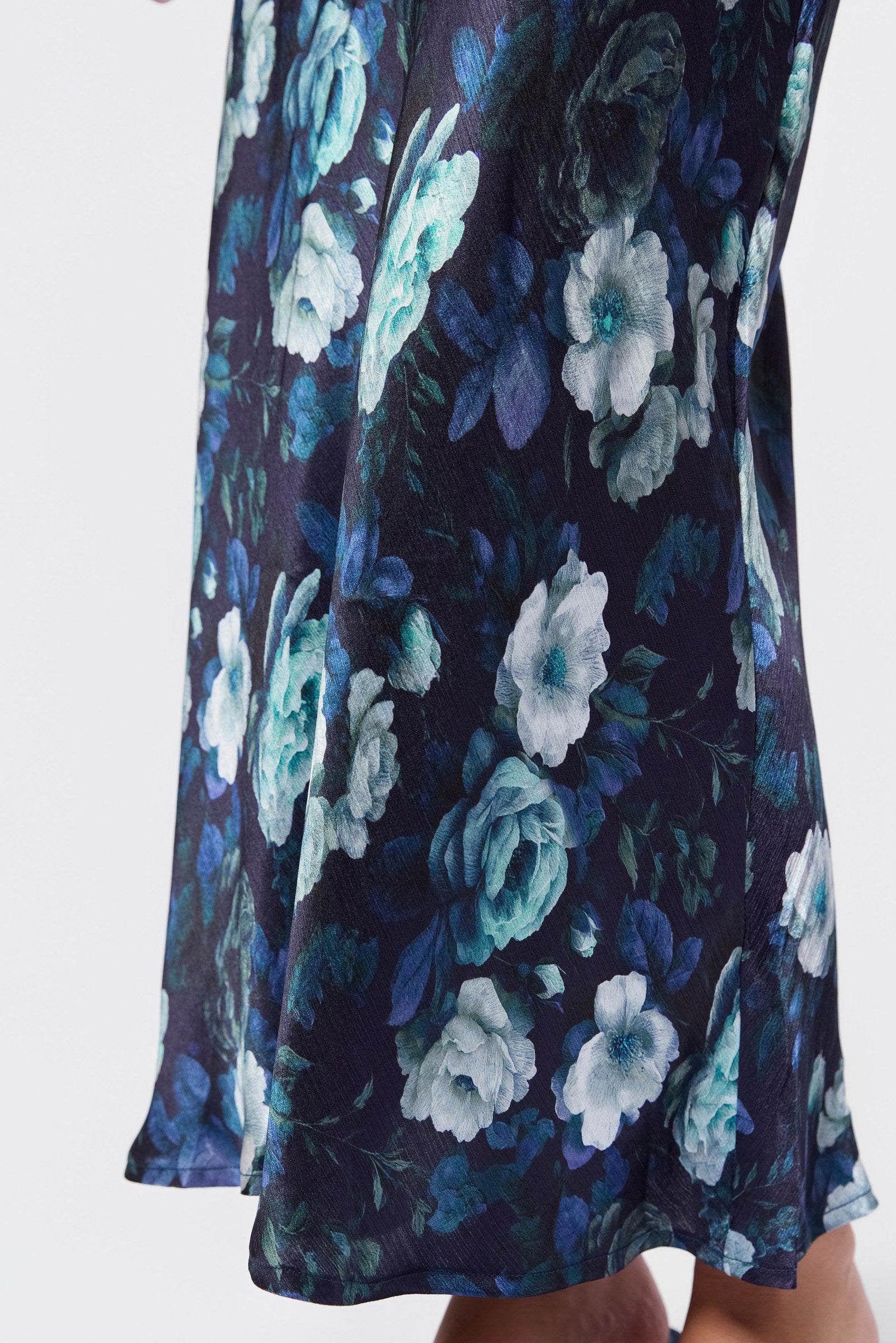Christa Skirt (Black Ground)