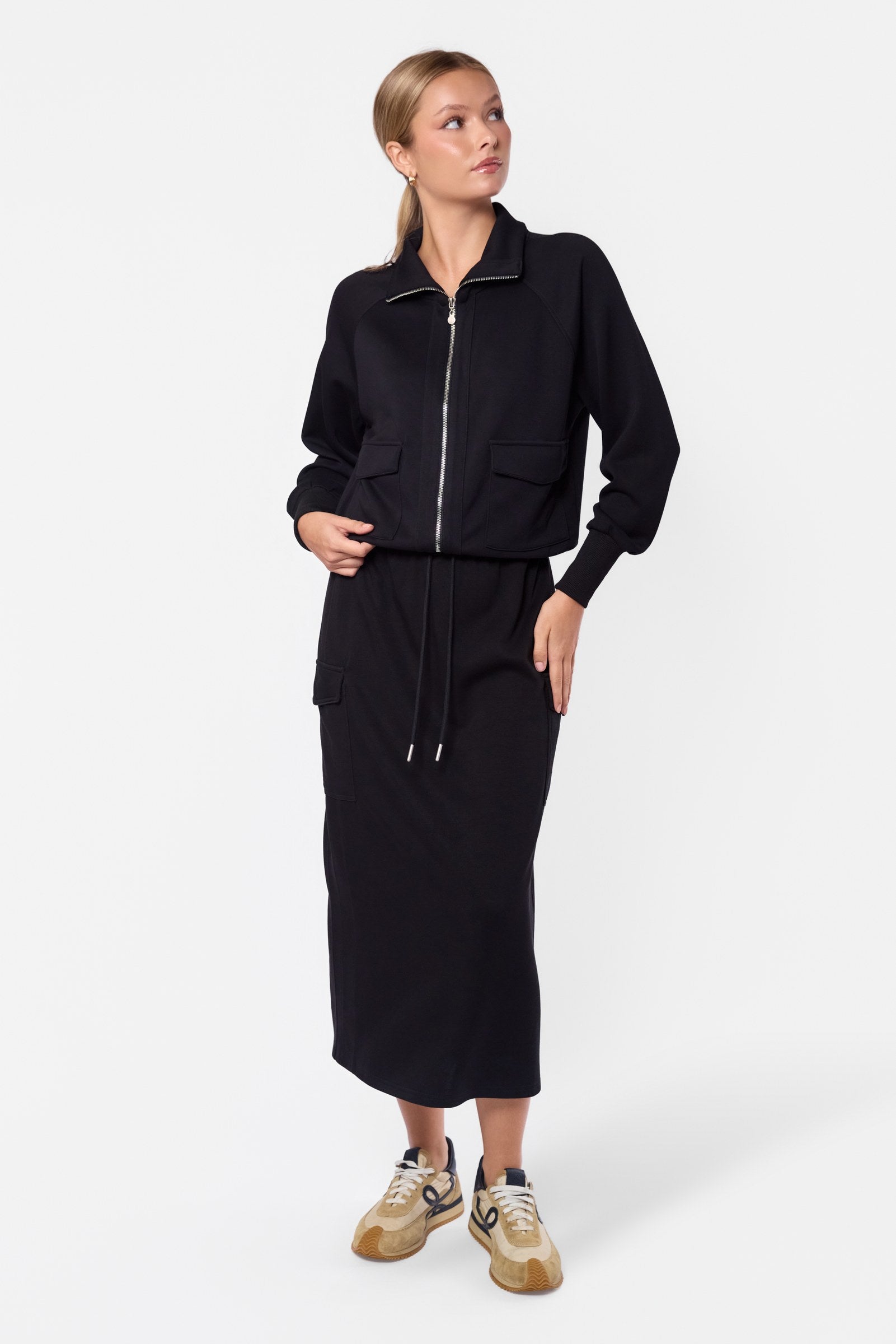 Mina Cargo Skirt 35" (Black)