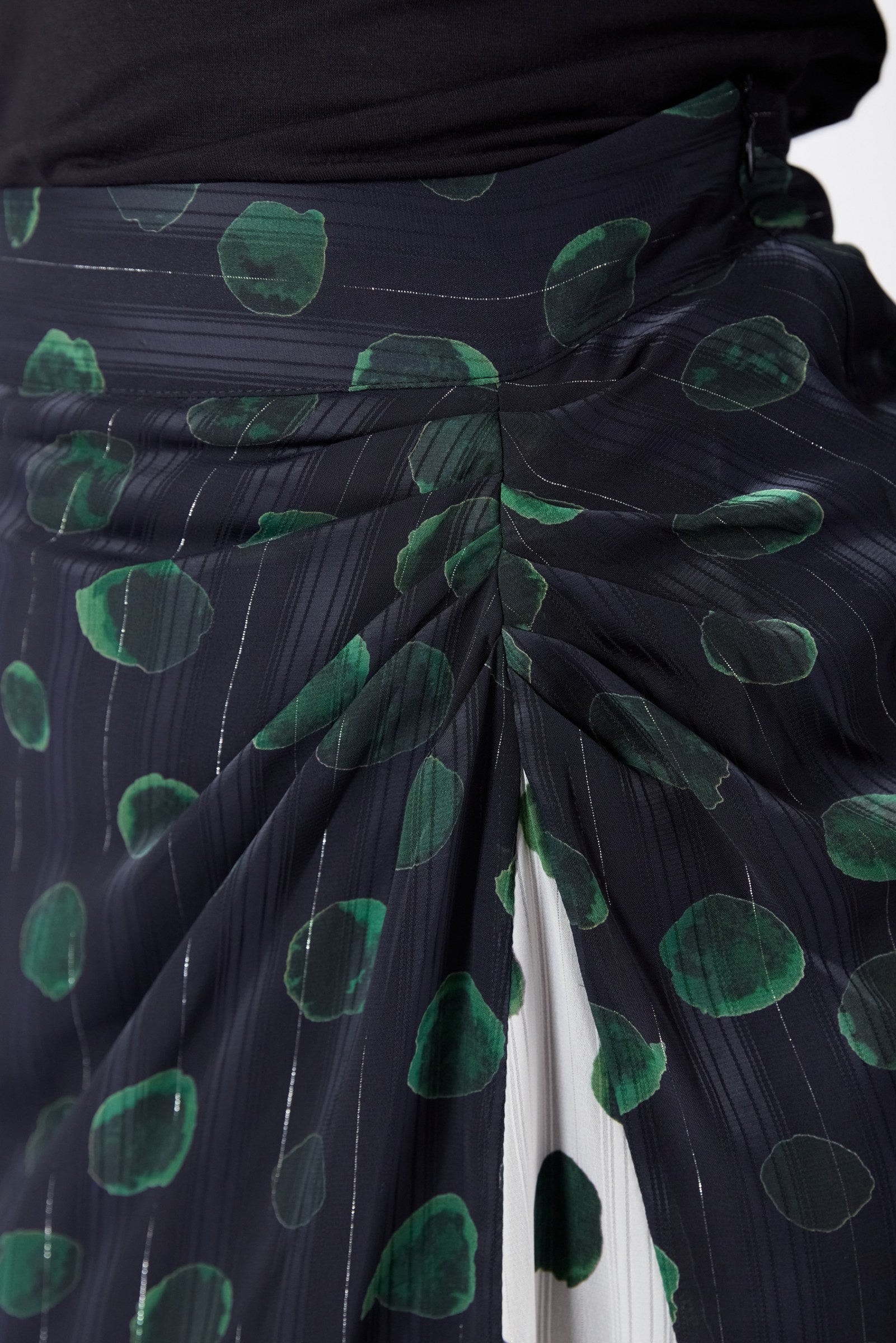 Khai Skirt (Green Ivory)