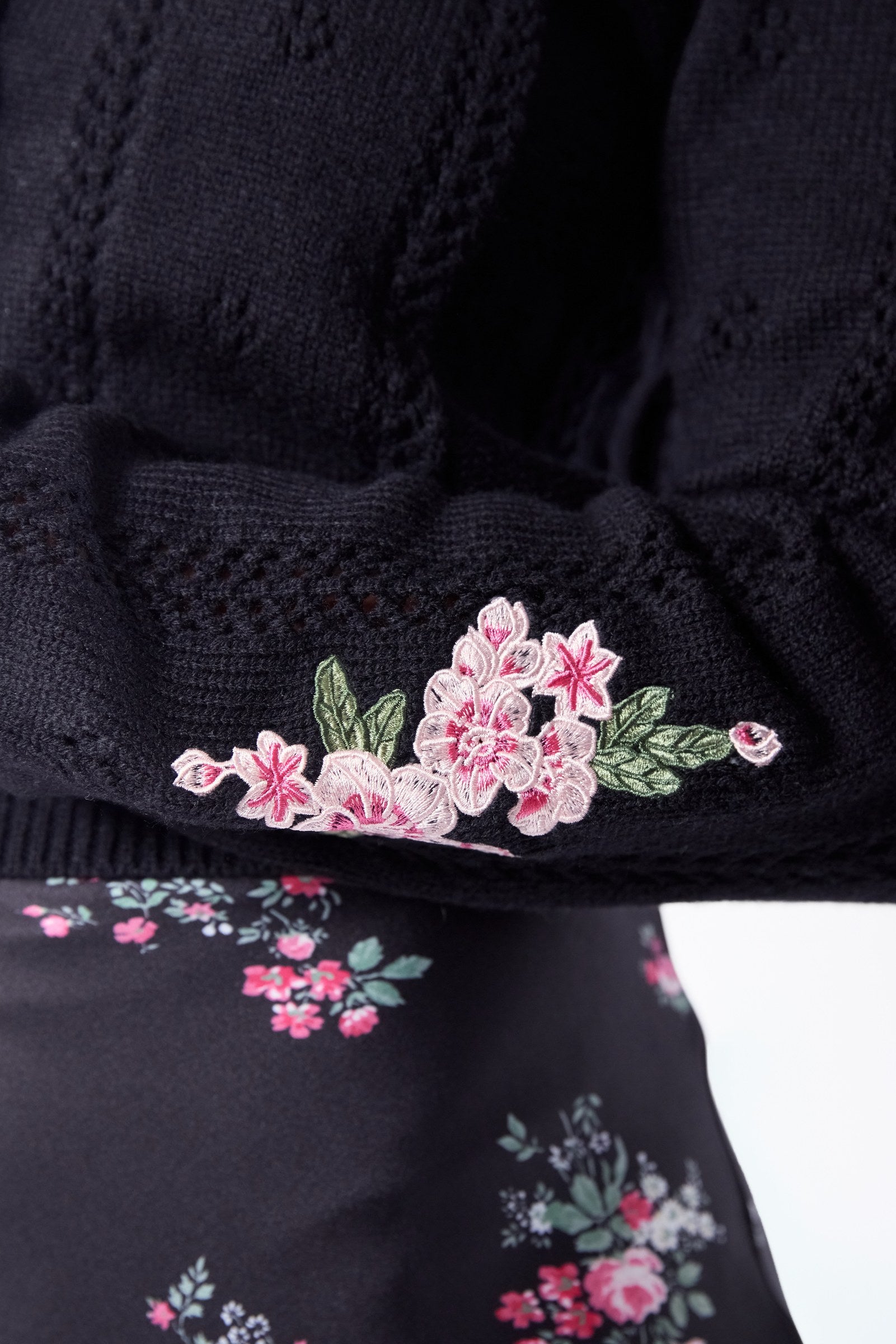 Rossi Cardigan (Black)
