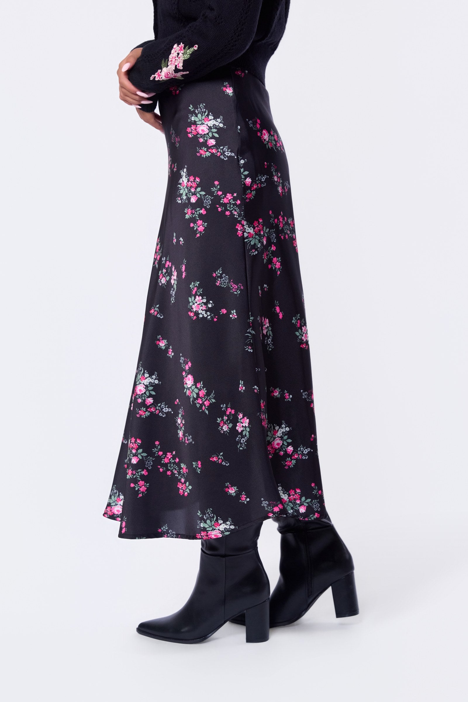 Dakota Skirt (Black Pink Flower)
