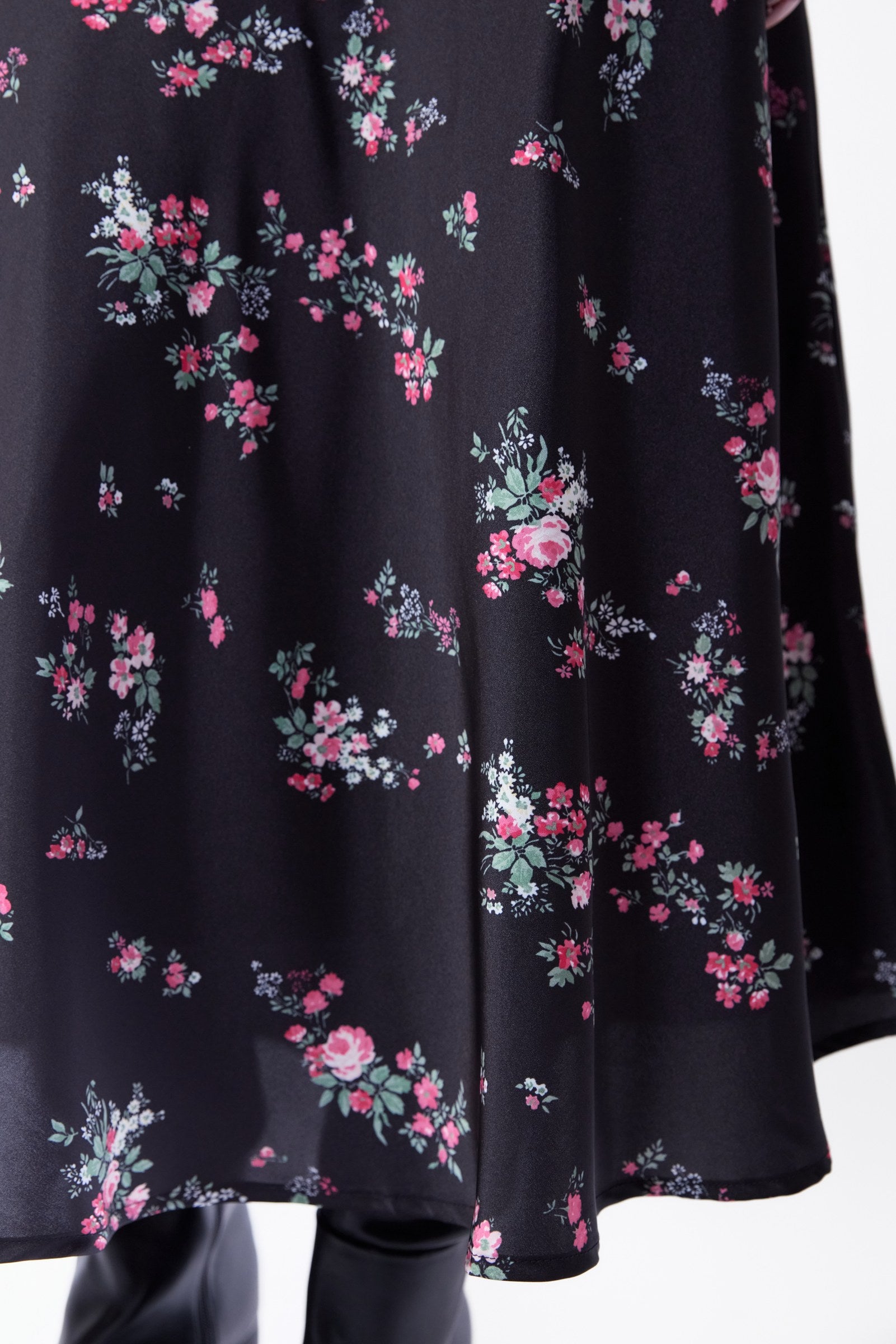 Dakota Skirt (Black Pink Flower)